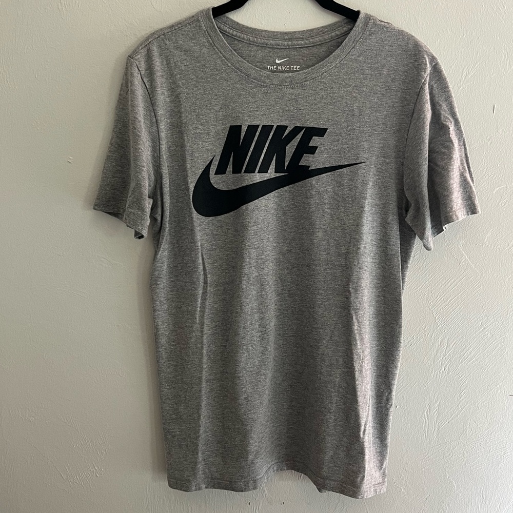 ❣️2/$25❣️ NIKE T-shirt with black “NIKE” text ADULT T-shirt | SMALL